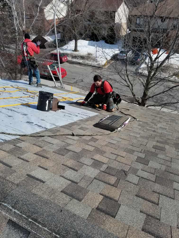 installation de toiture résidentielle